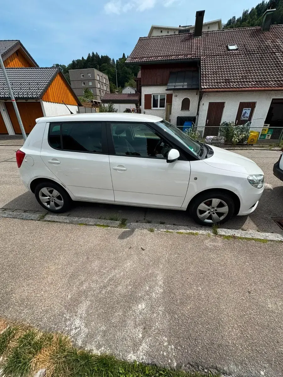 Gebraucht Skoda Fabia 105 PS (77 kW) 2014 Weiß Limousine