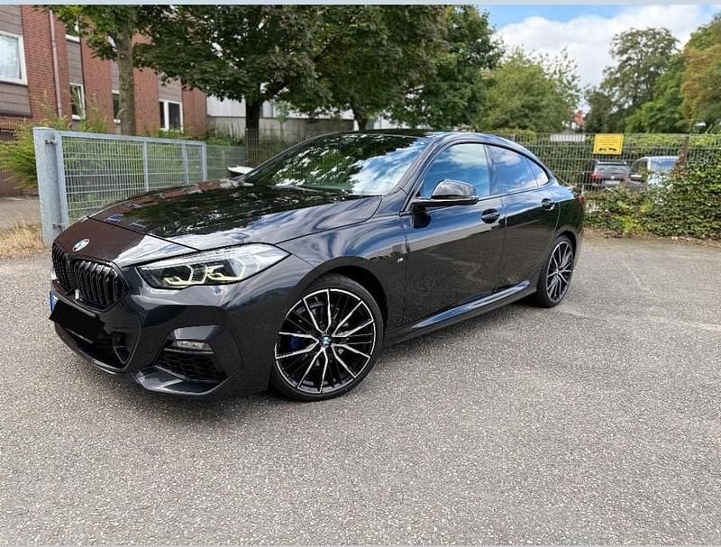Schwarz Gebraucht 2020 BMW 218 M Sport Limousine | 21.000 € - Bild 1/4