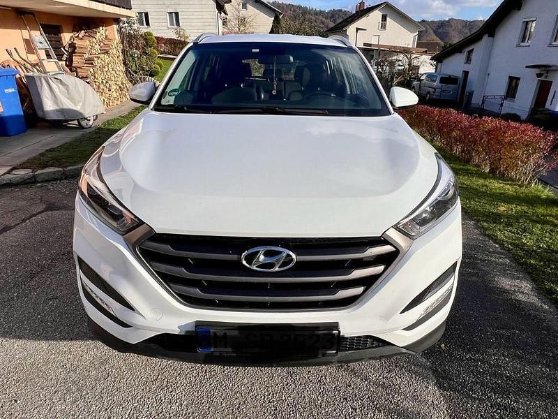 Weiß Gebraucht 2017 Hyundai Tucson SUV | 12.600 € (Fairer Preis) - Bild 1/4