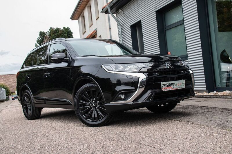 Schwarz Gebraucht 2020 Mitsubishi Outlander Spirit+ SUV | 21.390 € (Fairer Preis) - Bild 1/4