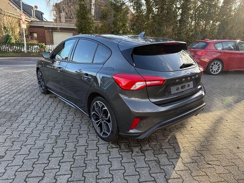 Gebraucht Ford Focus ST-Line 125 PS (91 kW) 2019 Grau Limousine