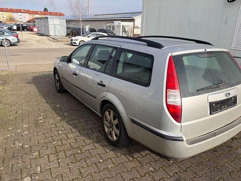 Gebraucht Ford Mondeo Ambiente 131 PS (96 kW) 2006 Grau Kombi