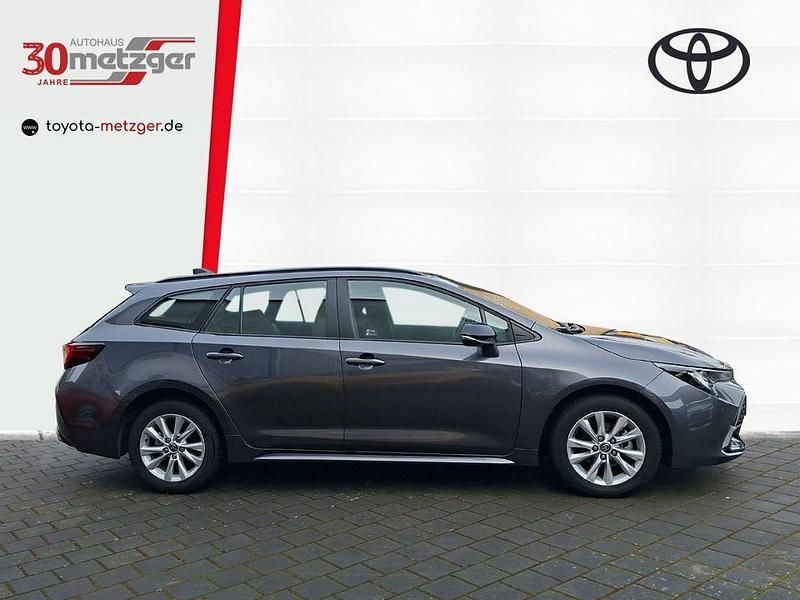 Gebraucht Toyota Corolla Business Edition 141 PS (103 kW) 2025 Grau Kombi