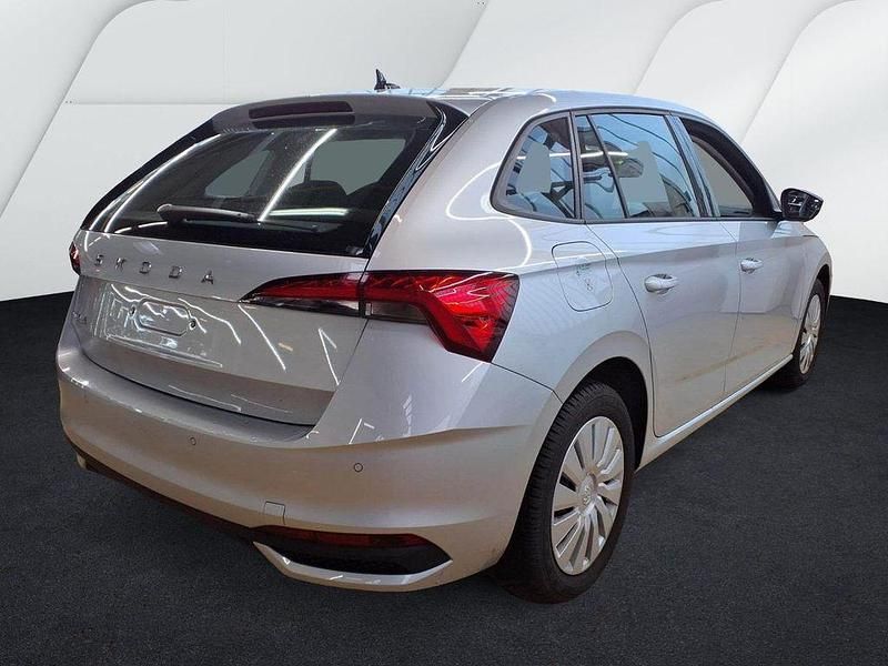 Gebraucht Skoda Scala Essence 116 PS (85 kW) 2025 Silber Kleinwagen