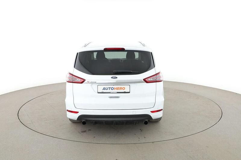 Gebraucht Ford S-MAX Titanium 160 PS (117 kW) 2016 Weiß Van / Kleinbus