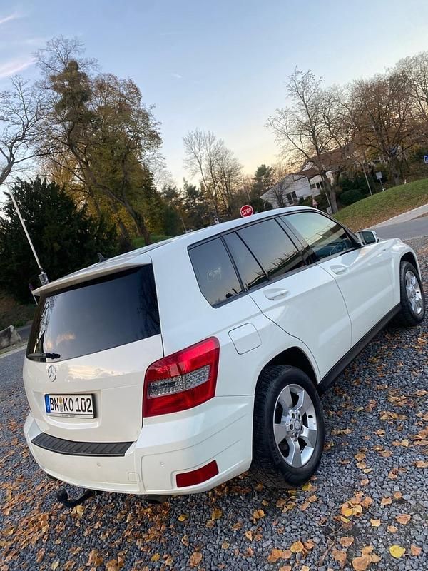 Gebraucht Mercedes GLK200 143 PS (105 kW) 2011 Weiß SUV