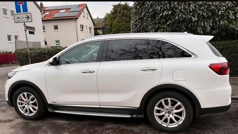 Weiß Gebraucht 2019 Kia Sorento GT-Line SUV | 25.900 € (Fairer Preis) - Bild 1/4