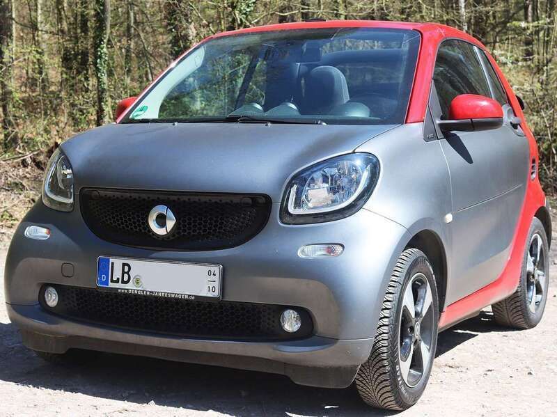 Grau Gebraucht 2016 Smart ForTwo Cabrio Passion Cabrio | 9.500 € (Teuer) - Bild 1/4