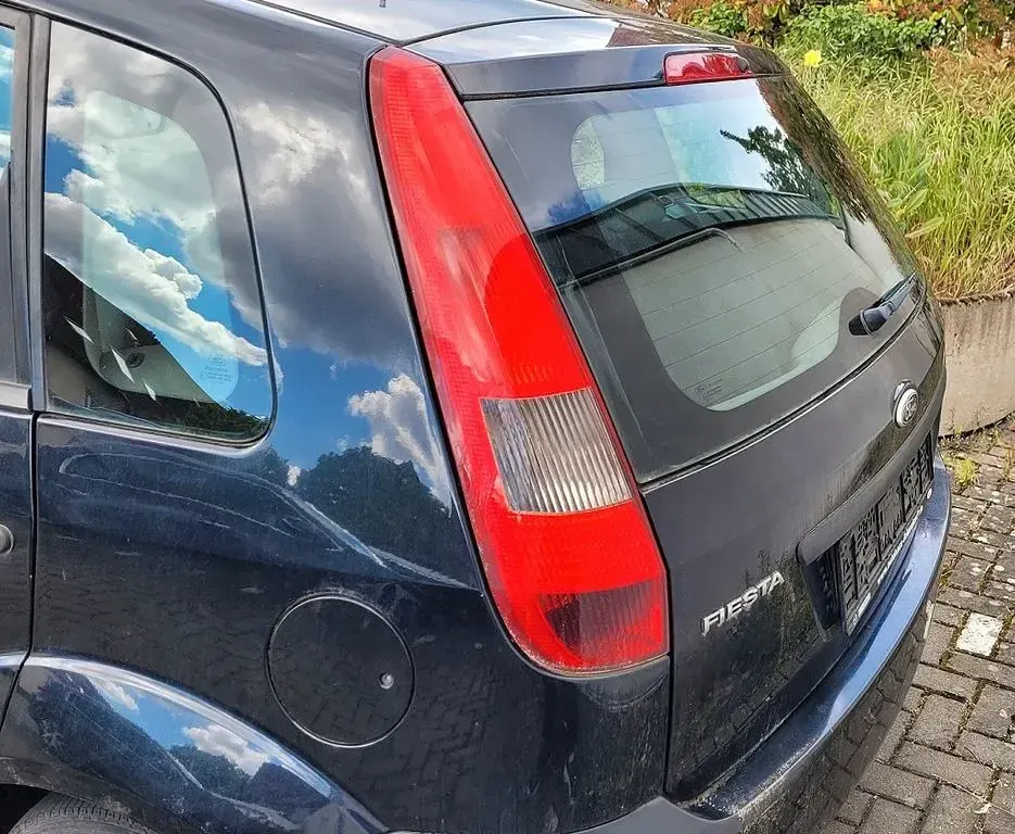 Gebraucht Ford Fiesta 80 PS (58 kW) 2002 Schwarz Kleinwagen