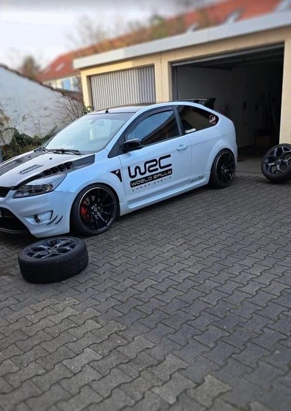 Andere farben Gebraucht 2007 Ford Focus ST Coupé | 6.000 € (Fairer Preis) - Bild 1/4
