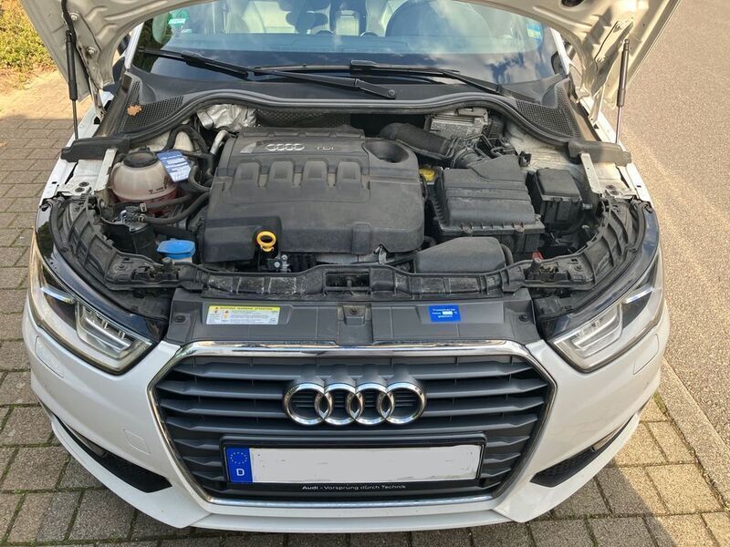 Weiß Gebraucht 2017 Audi A1 Sport Kleinwagen | 9.950 € (Fairer Preis) - Bild 1/4