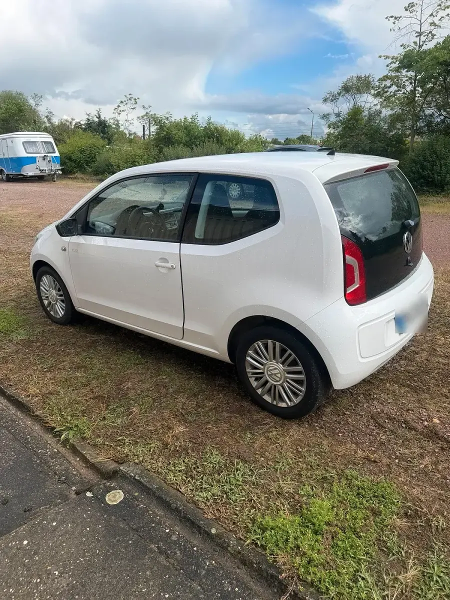 Gebraucht VW up! 60 PS (44 kW) 2015 Weiß Kleinwagen