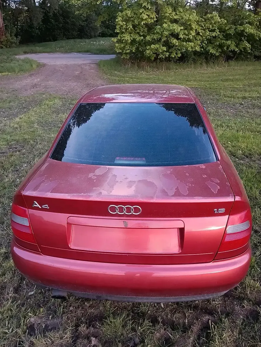Używany Audi A4 101 KM (74 kW) 1998 Sedan/Limuzyna