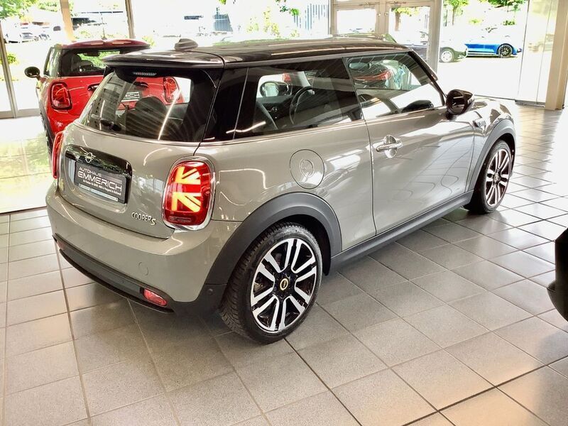 Gebraucht Mini Cooper SE Classic 135 kW (184 PS) 2022 Grau Kleinwagen