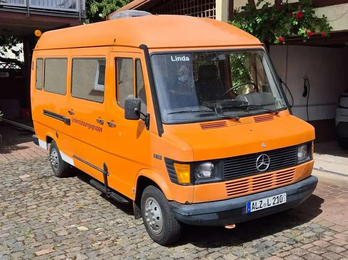 Gebraucht Mercedes T1 105 PS (77 kW) 1991 Orange Van