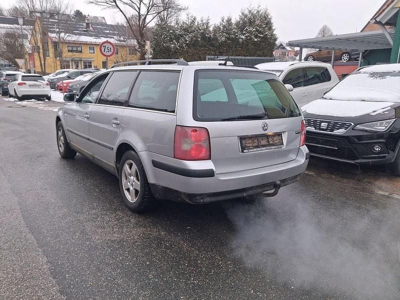 Gebraucht VW Passat 131 PS (96 kW) 2002 Silber Kombi