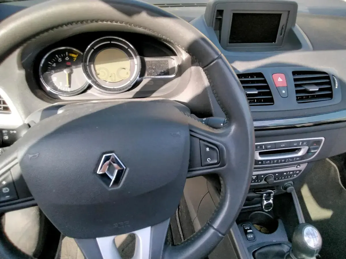 Gebraucht Renault Clio 135 PS (99 kW) 2010 Weiß Cabrio
