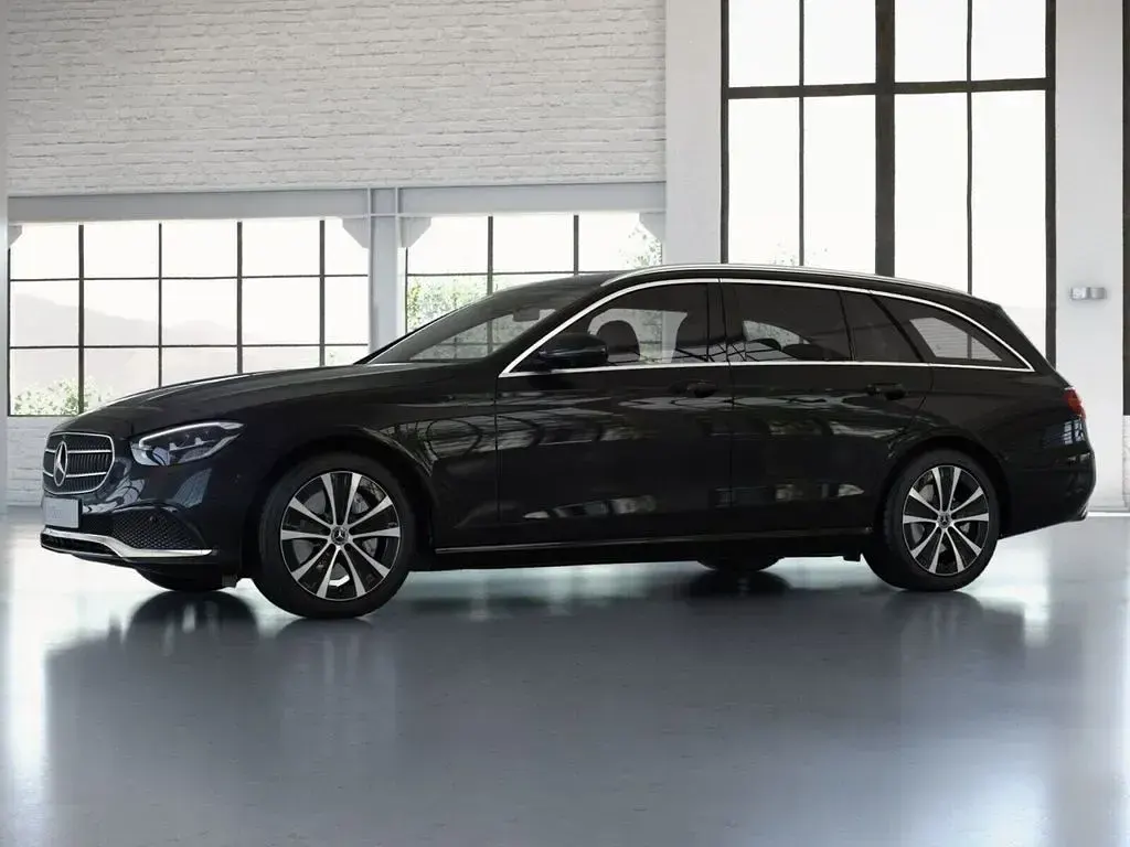 Second-hand Mercedes E300 Avantgarde 211 CP (155 kW) 2023 Negru Break