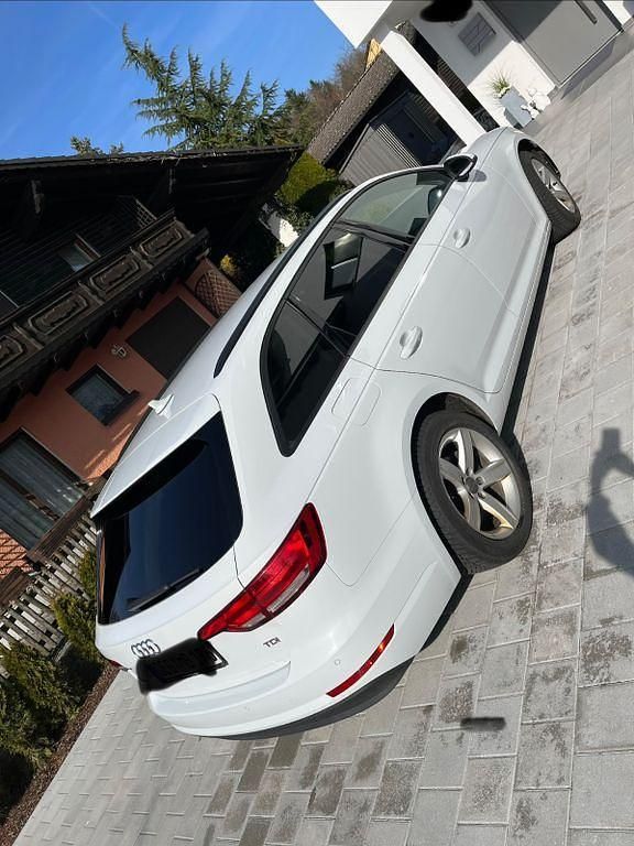 Gebraucht Audi A4 Basis 150 PS (110 kW) 2016 Weiß Kombi