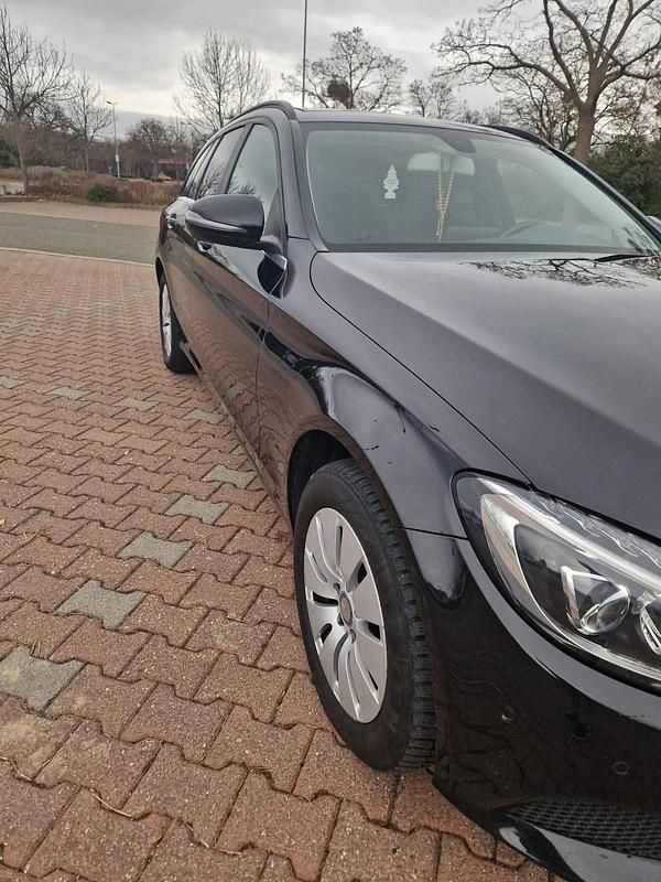 Gebraucht Mercedes C200 136 PS (100 kW) 2016 Schwarz Kombi