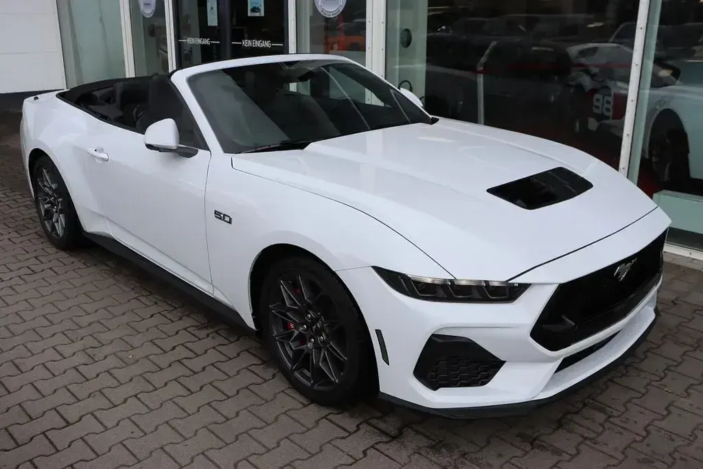 Neu Ford Mustang GT Convertible 446 PS (328 kW) 2026 Oxfordwhite Cabrio