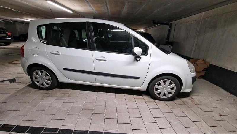 Gebraucht Renault Grand Modus 103 PS (75 kW) 2011 Weiß Van / Kleinbus