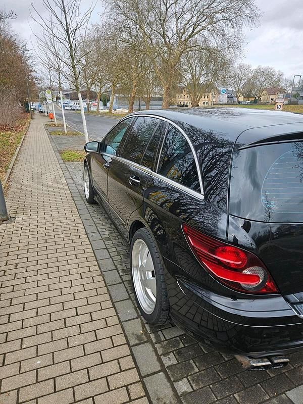 Gebraucht Mercedes R320 224 PS (164 kW) 2007 Schwarz Van / Kleinbus