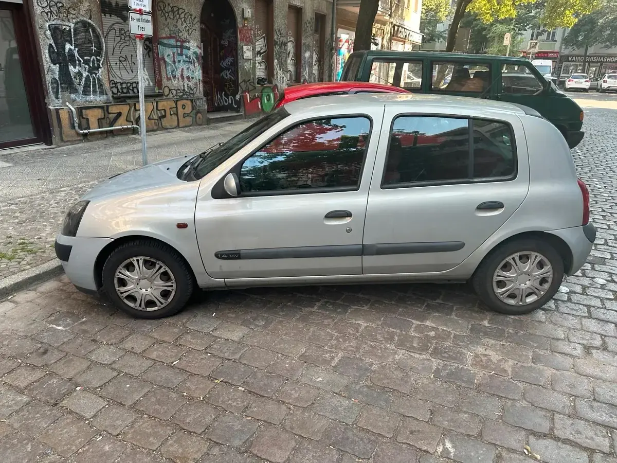 Gebraucht Renault Clio 75 PS (55 kW) 2005 Kleinwagen