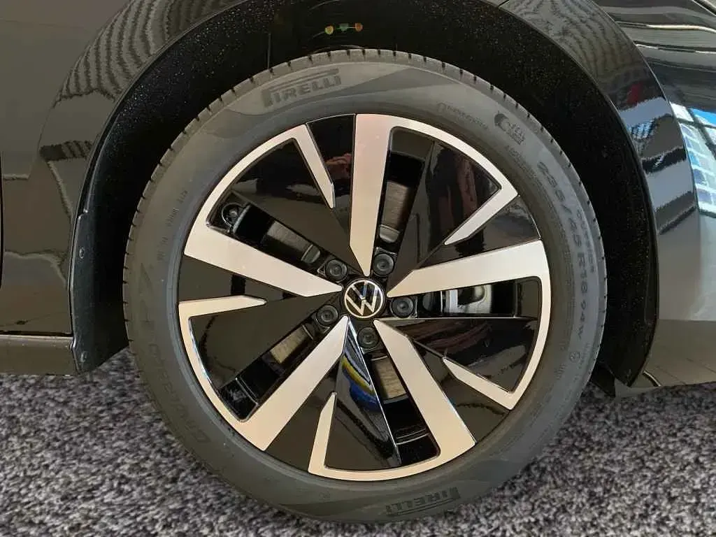 Neu VW Passat Business 204 PS (150 kW) 2026 Schwarz Kombi