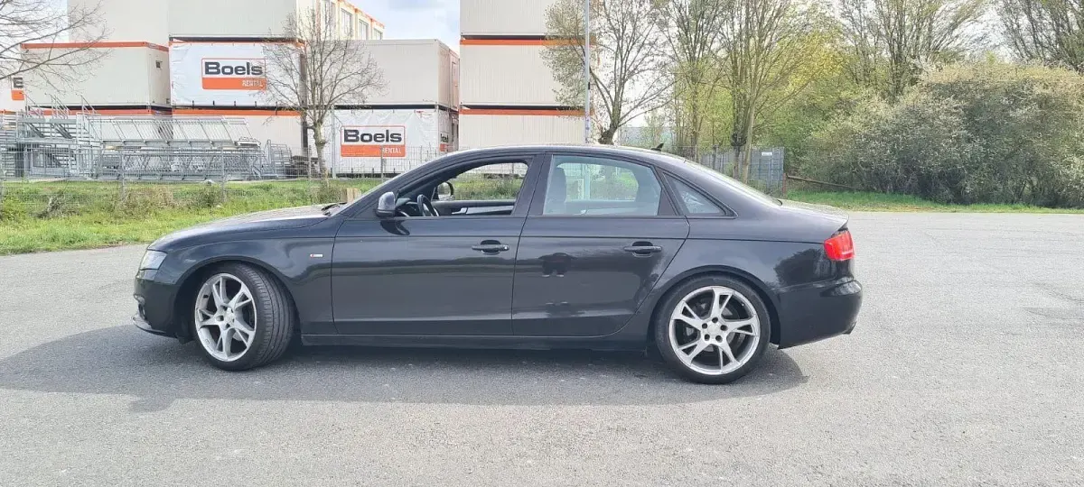 Używany Audi A4 S-Line 207 KM (152 kW) 2009 Czarny Sedan/Limuzyna
