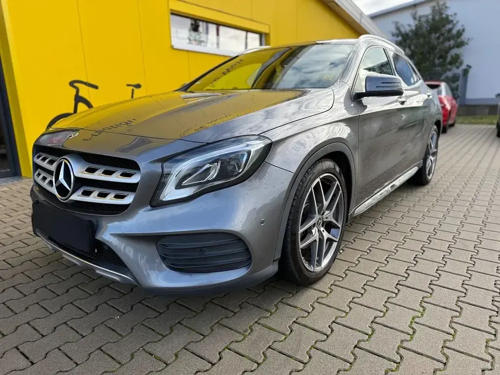 Gebraucht Mercedes GLA250 AMG 211 PS (155 kW) 2018 Grau SUV