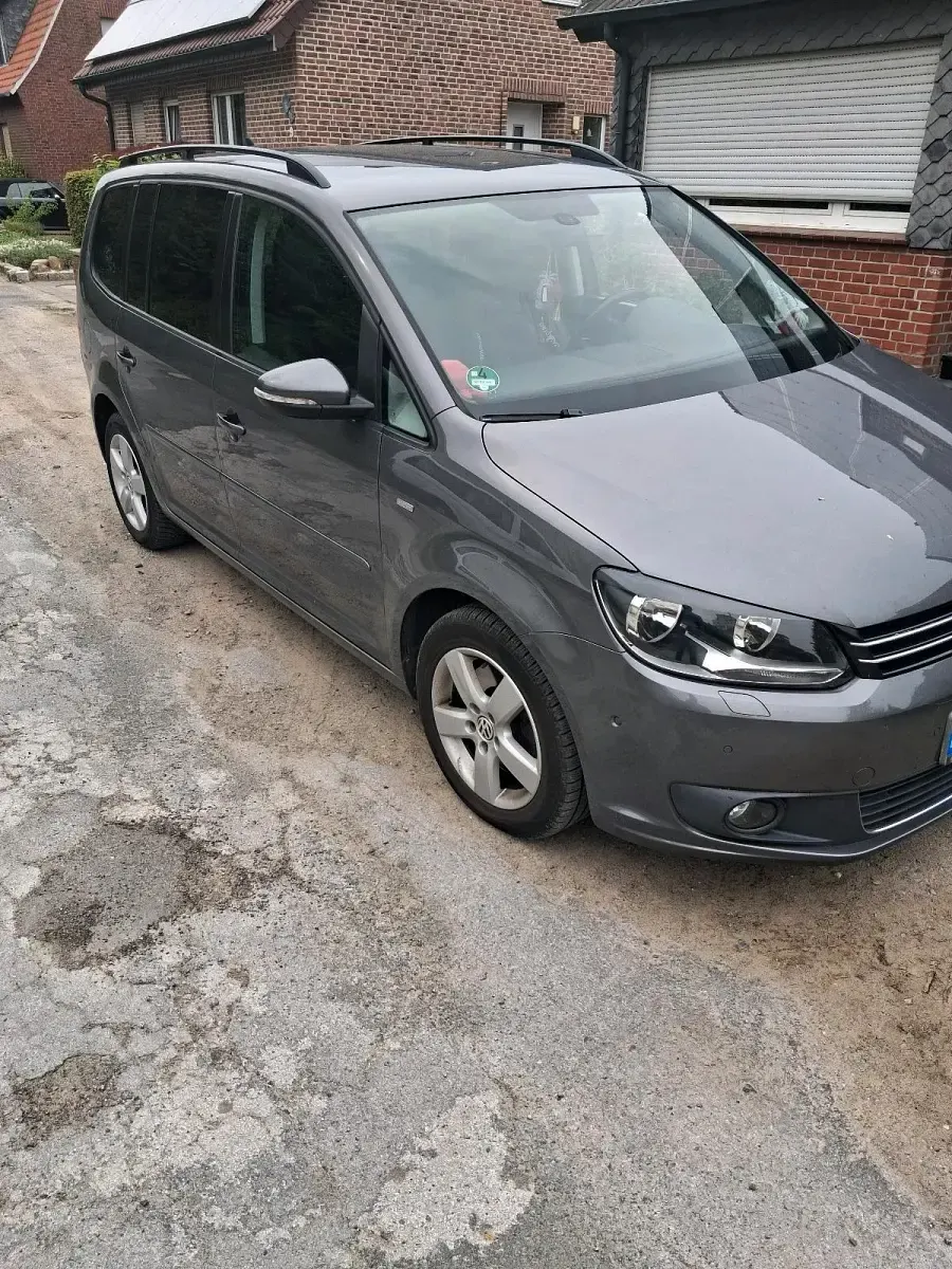 Gebraucht VW Touran 140 PS (102 kW) 2012 Grau Van / Kleinbus