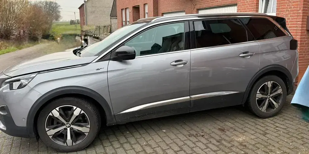 Gebraucht Peugeot 5008 GT 180 PS (132 kW) 2019 Grau SUV