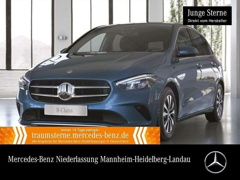 Blau Gebraucht 2022 Mercedes B200 Progressive Van / Kleinbus | 29.890 € (Fairer Preis) - Bild 1/3