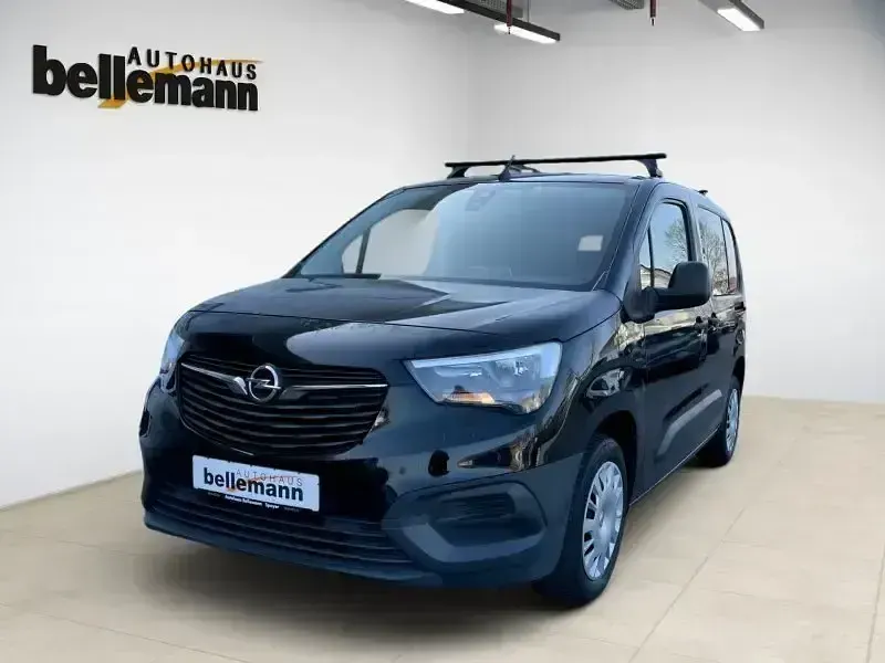Gebraucht Opel Combo Selection 110 PS (80 kW) 2020 Schwarz Van / Kleinbus
