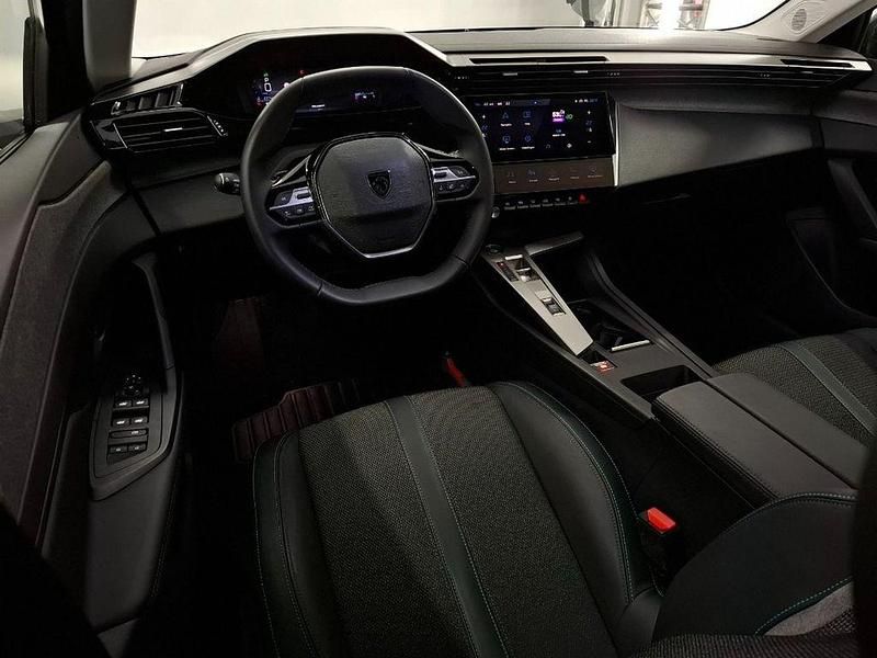 Gebraucht Peugeot 408 Allure 136 PS (100 kW) 2025 Grau SUV