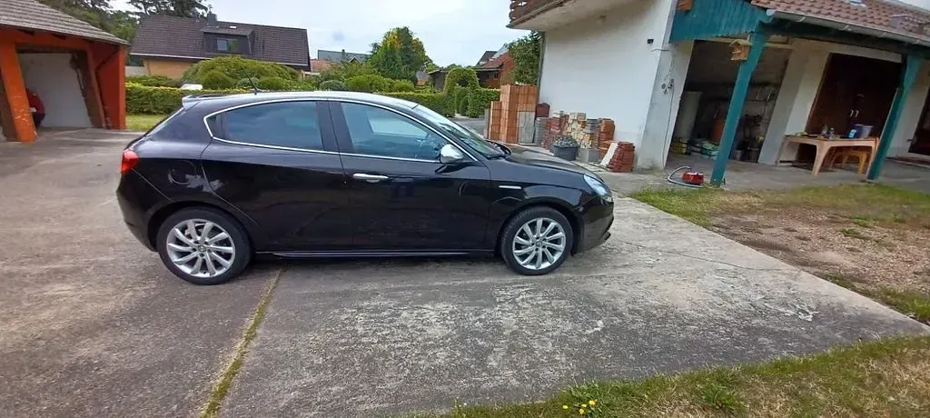 Gebraucht Alfa Romeo Giulietta Turismo 120 PS (88 kW) 2012 Schwarz Kleinwagen