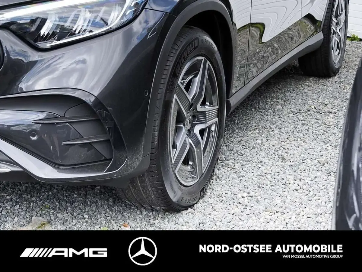 Gebraucht Mercedes GLC300 AMG 269 PS (197 kW) 2025 Graphitgrau metallic SUV