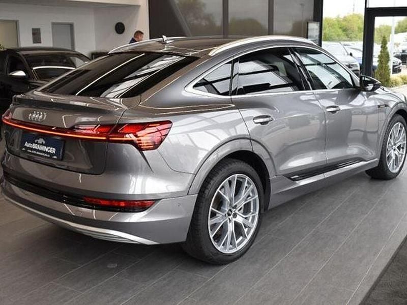 Second-hand Audi e-tron Advanced 230 kW (313 CP) 2022 Gri SUV