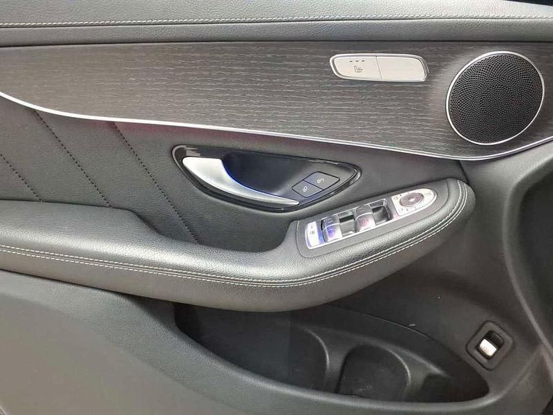 Gebraucht Mercedes E300 AMG 194 PS (142 kW) 2022 Schwarz Limousine