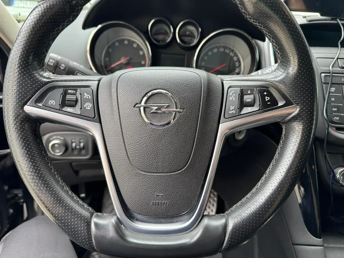 Gebraucht Opel Zafira Tourer 140 PS (102 kW) 2013 Schwarz Van / Kleinbus
