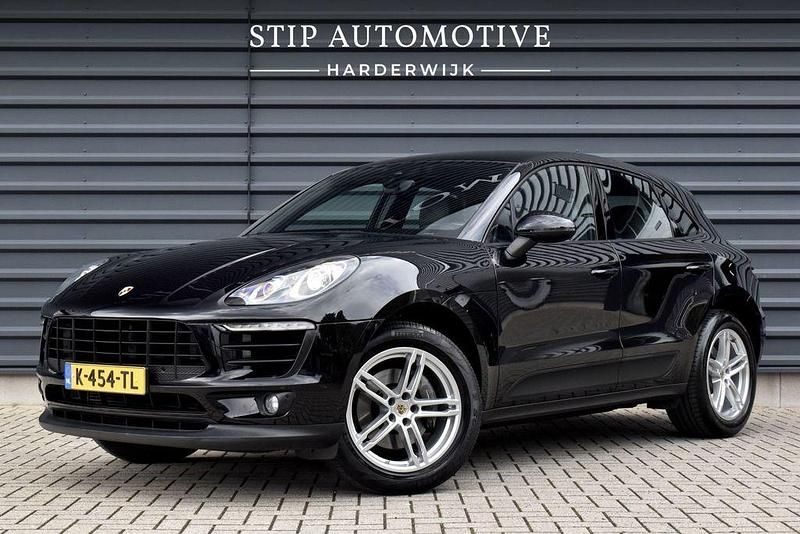 Schwarz Gebraucht 2018 Porsche Macan SUV | 36.450 € (Superpreis) - Bild 1/4
