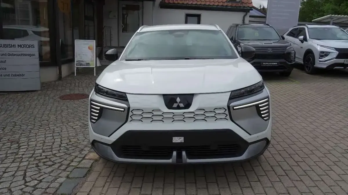 Neu Mitsubishi Eclipse Diamant Edition 160 kW (218 PS) 2026 Himalayaweiß SUV
