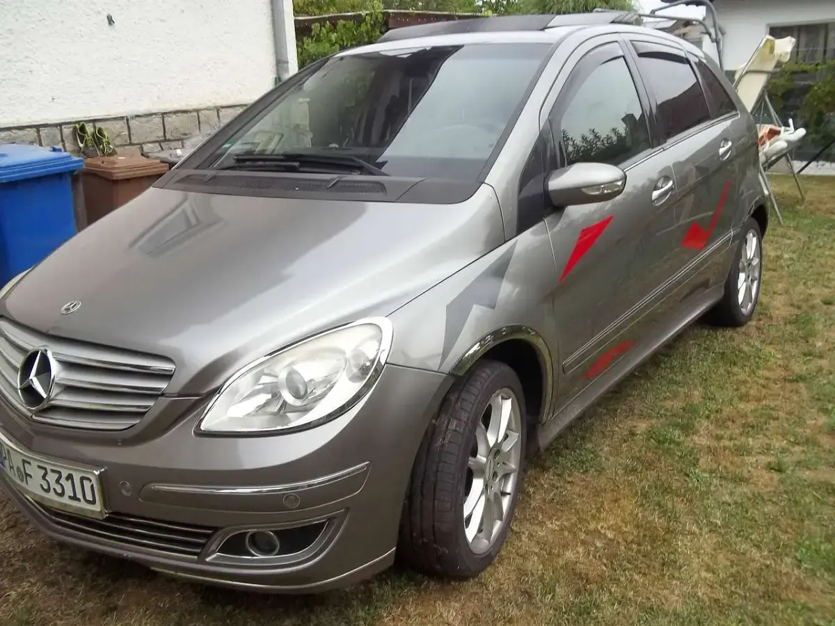 Gebraucht Mercedes B200 140 PS (102 kW) 2006 Silber Van / Kleinbus