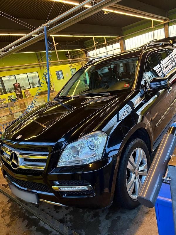 Gebraucht Mercedes GL350 255 PS (187 kW) 2012 Schwarz SUV
