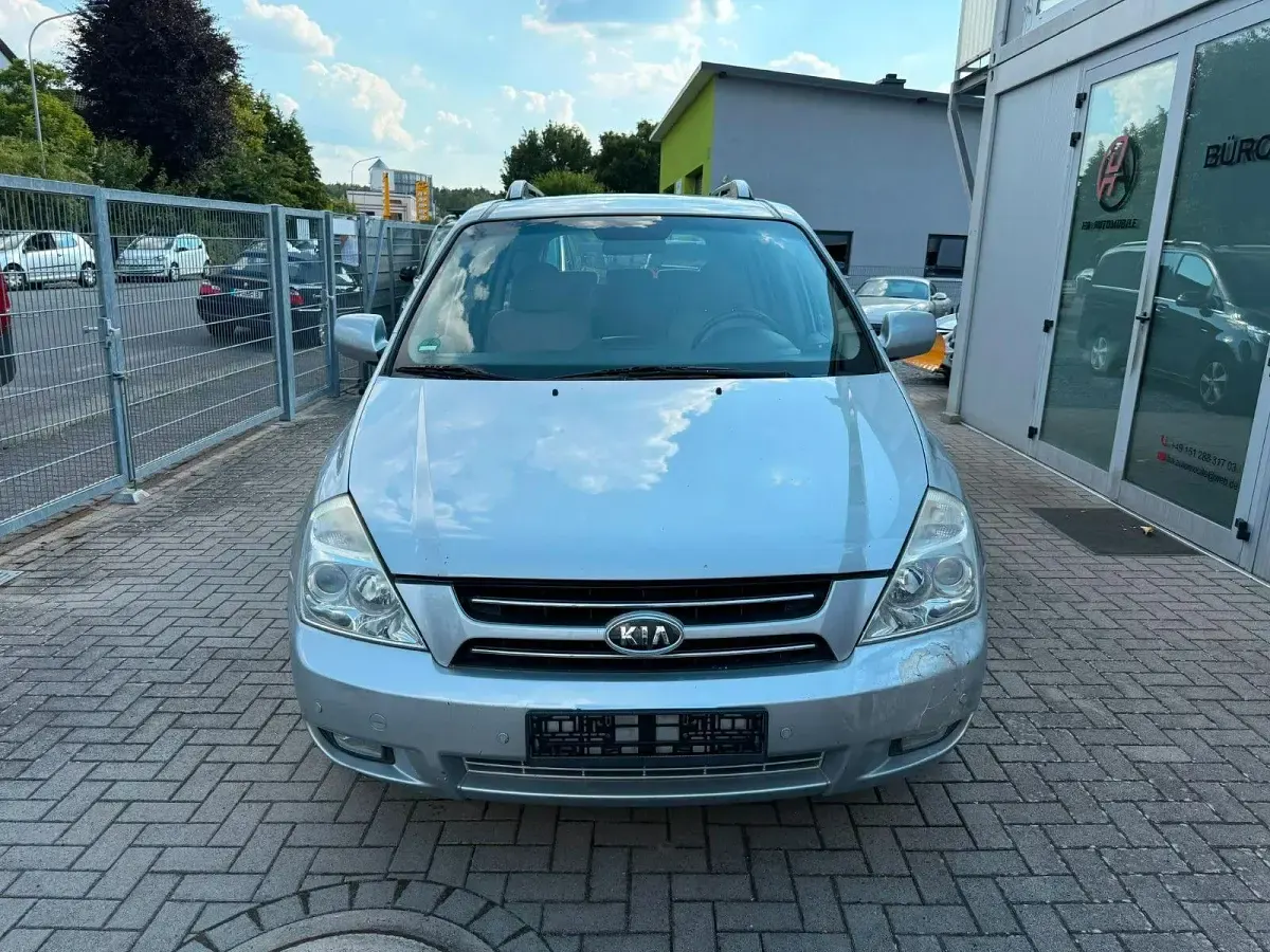 Gebraucht Kia Carnival Basis 185 PS (136 kW) 2007 Silber Van / Kleinbus