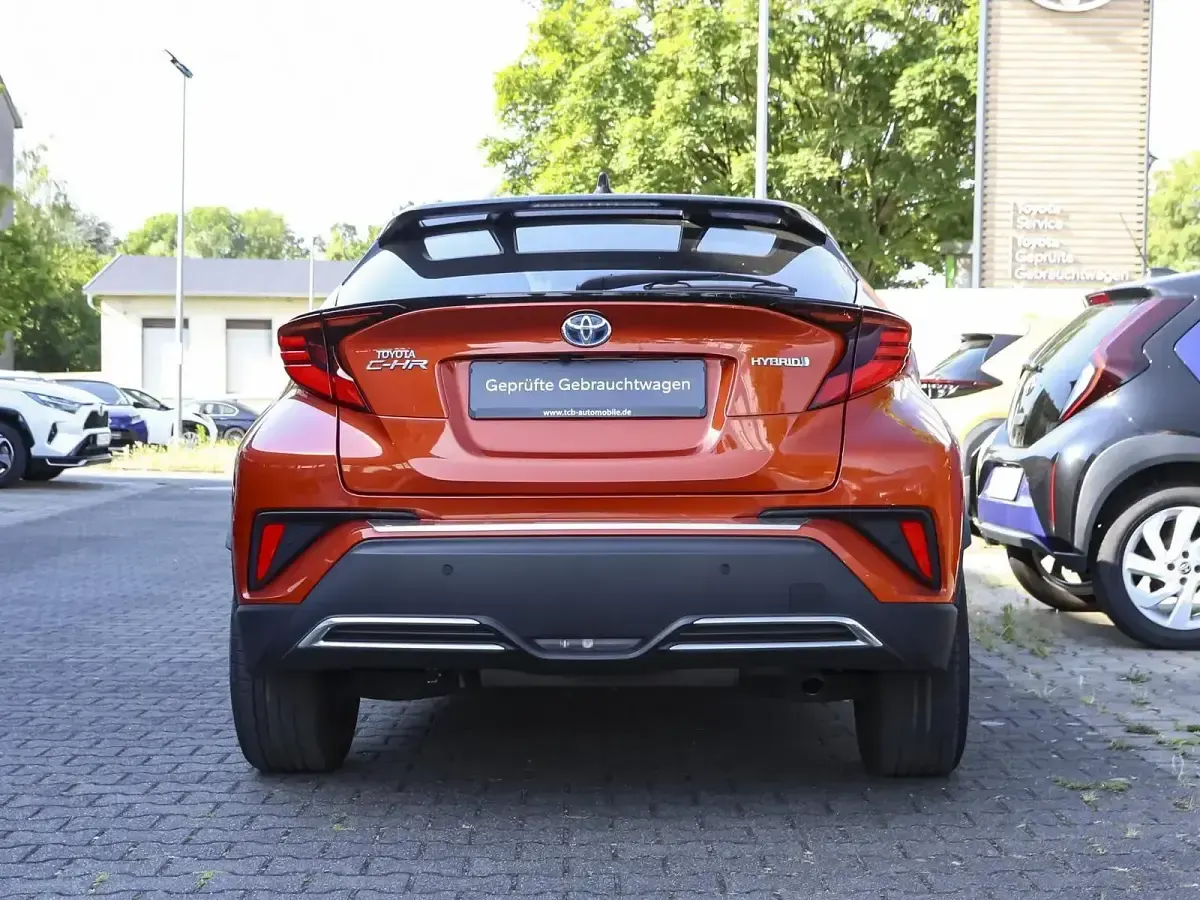 Gebraucht Toyota C-HR Basis 184 PS (135 kW) 2020 Infernoorange metallic / dach schwarz SUV