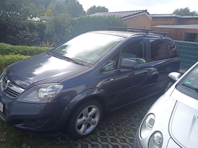 Gebraucht 2010 Opel Zafira Innovation Van / Kleinbus | 4.000 € (Fairer Preis) - Bild 1/4