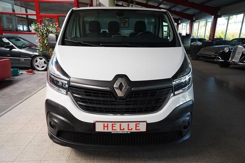 Gebraucht Renault Trafic Komfort 145 PS (106 kW) 2020 Weiß Van / Kleinbus
