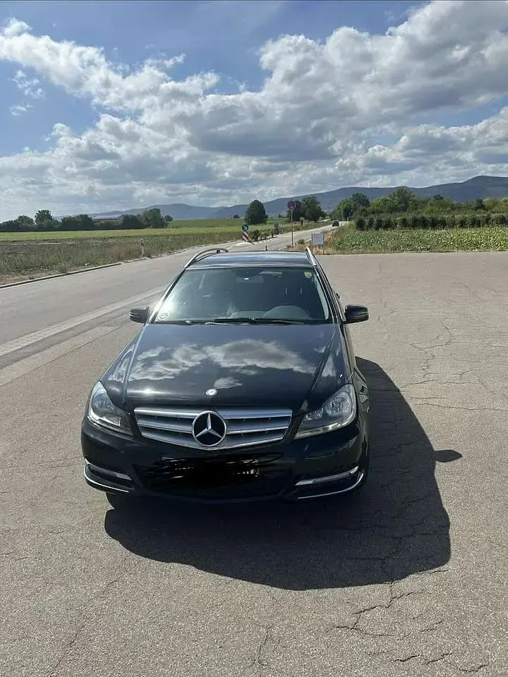 Gebraucht Mercedes C180 156 PS (114 kW) 2012 Schwarz Kombi
